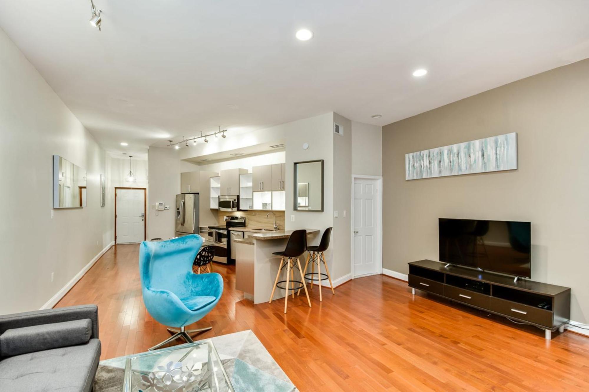 The Dreamers Loft - Stylish 1bd In Center City